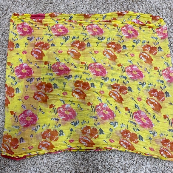Floral forever 21 pink and yellow scarf/shawl. - Picture 3 of 3
